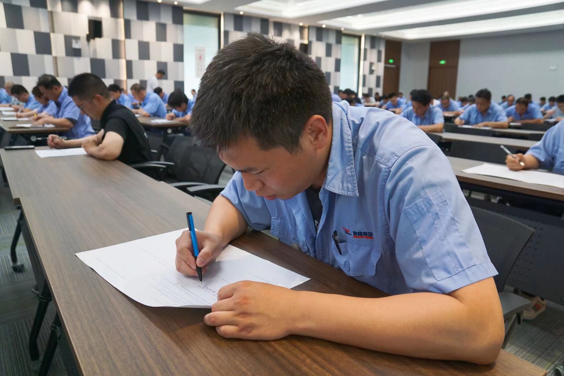 江蘇泰隆減速機(jī)(集團(tuán))股份有限公司 江蘇泰隆減速機(jī)(集團(tuán))股份有限公司